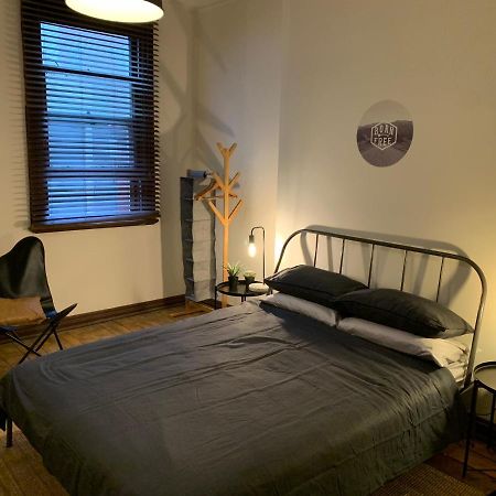 Central Club Hotel Melbourne Bagian luar foto