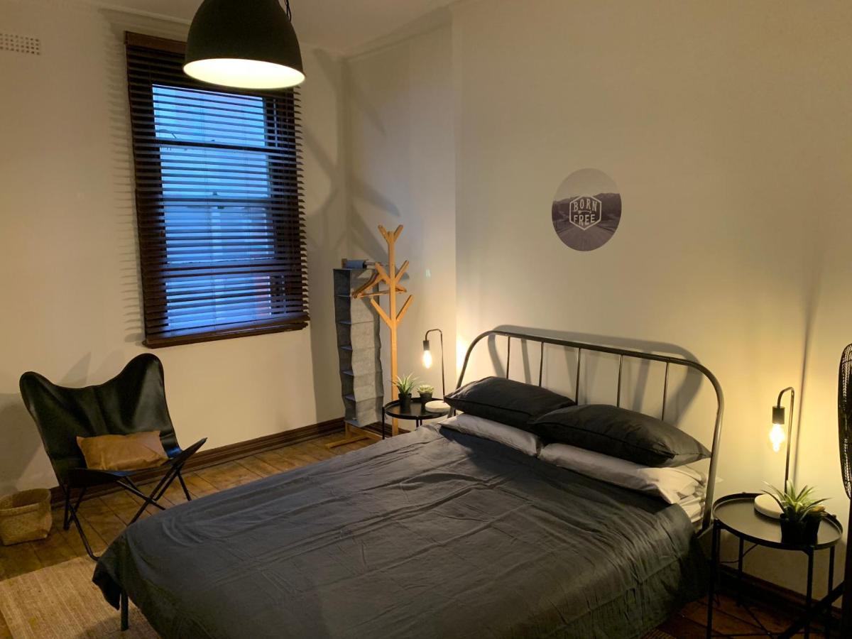Central Club Hotel Melbourne Bagian luar foto
