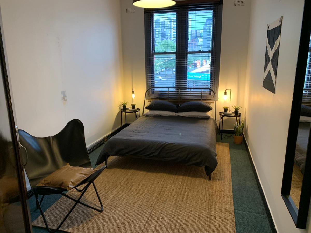 Central Club Hotel Melbourne Bagian luar foto