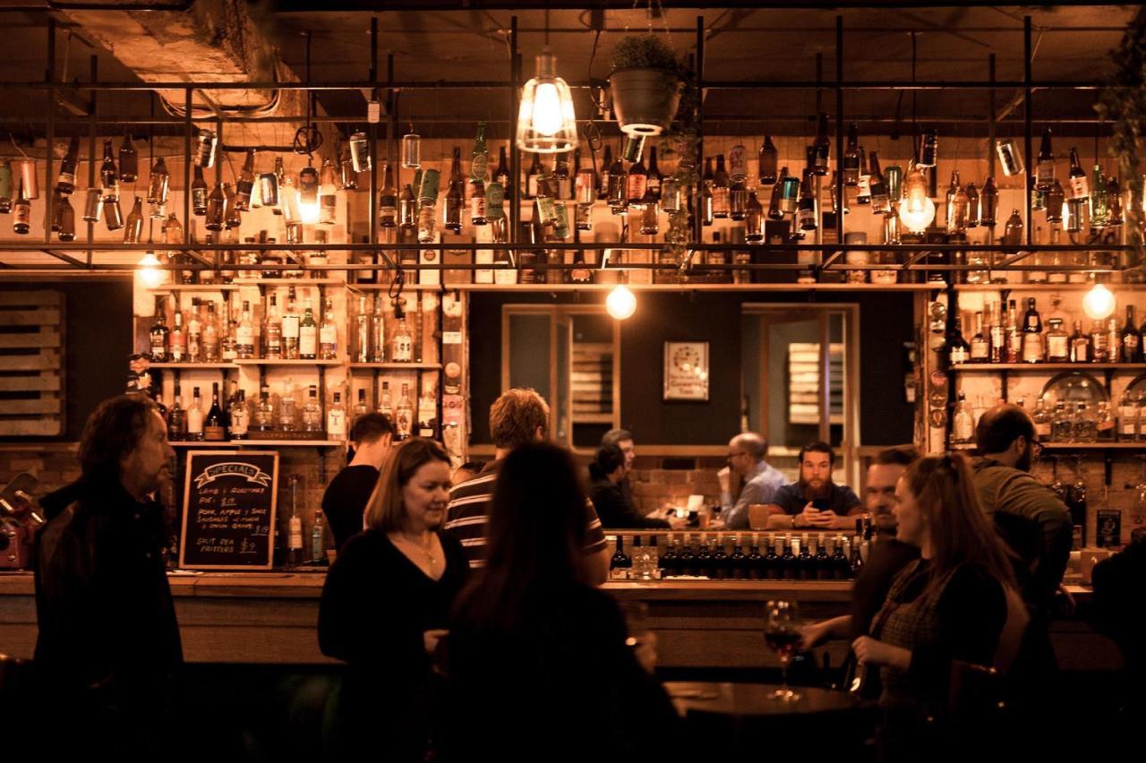 Central Club Hotel Melbourne Bagian luar foto