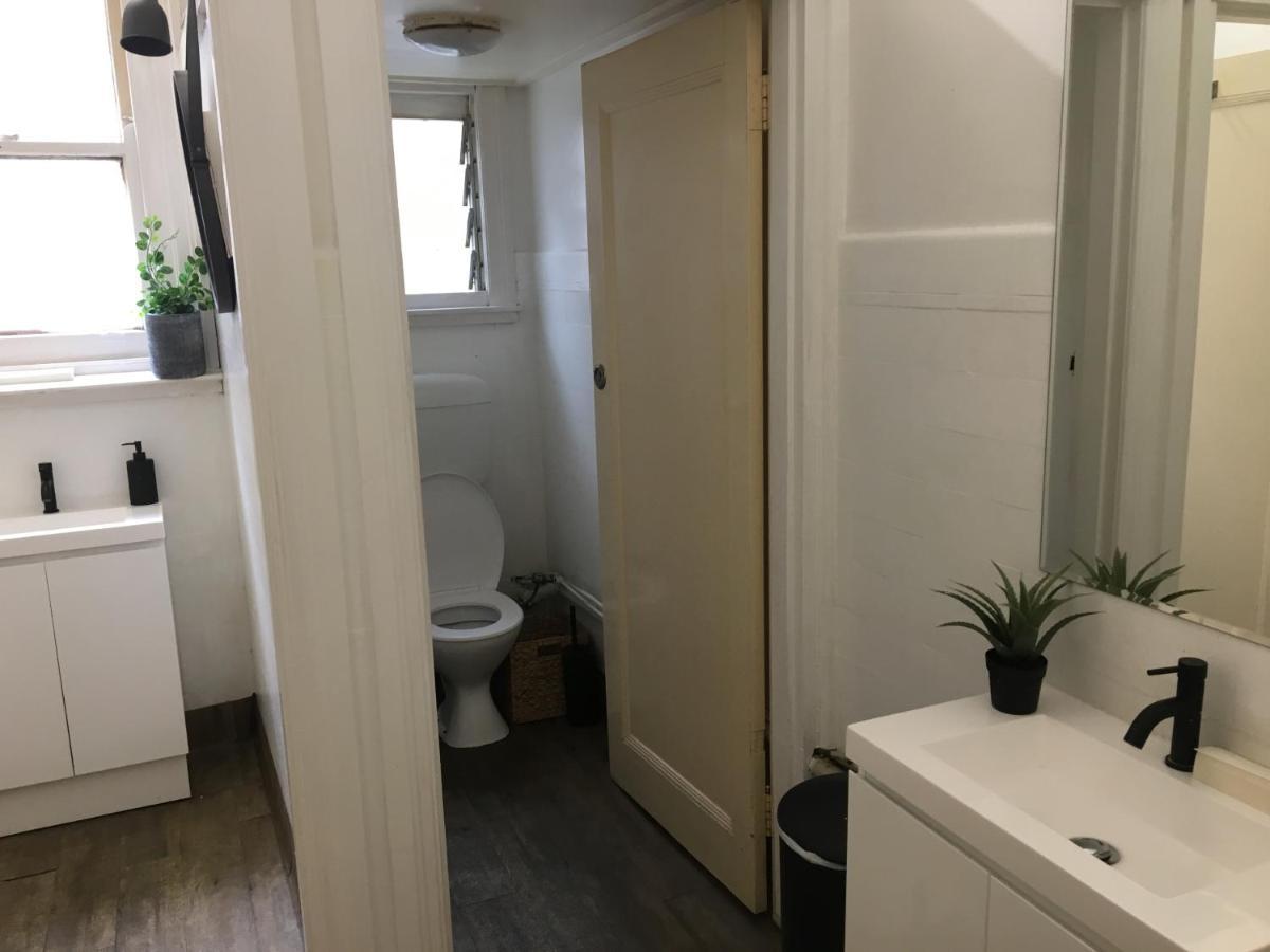 Central Club Hotel Melbourne Bagian luar foto